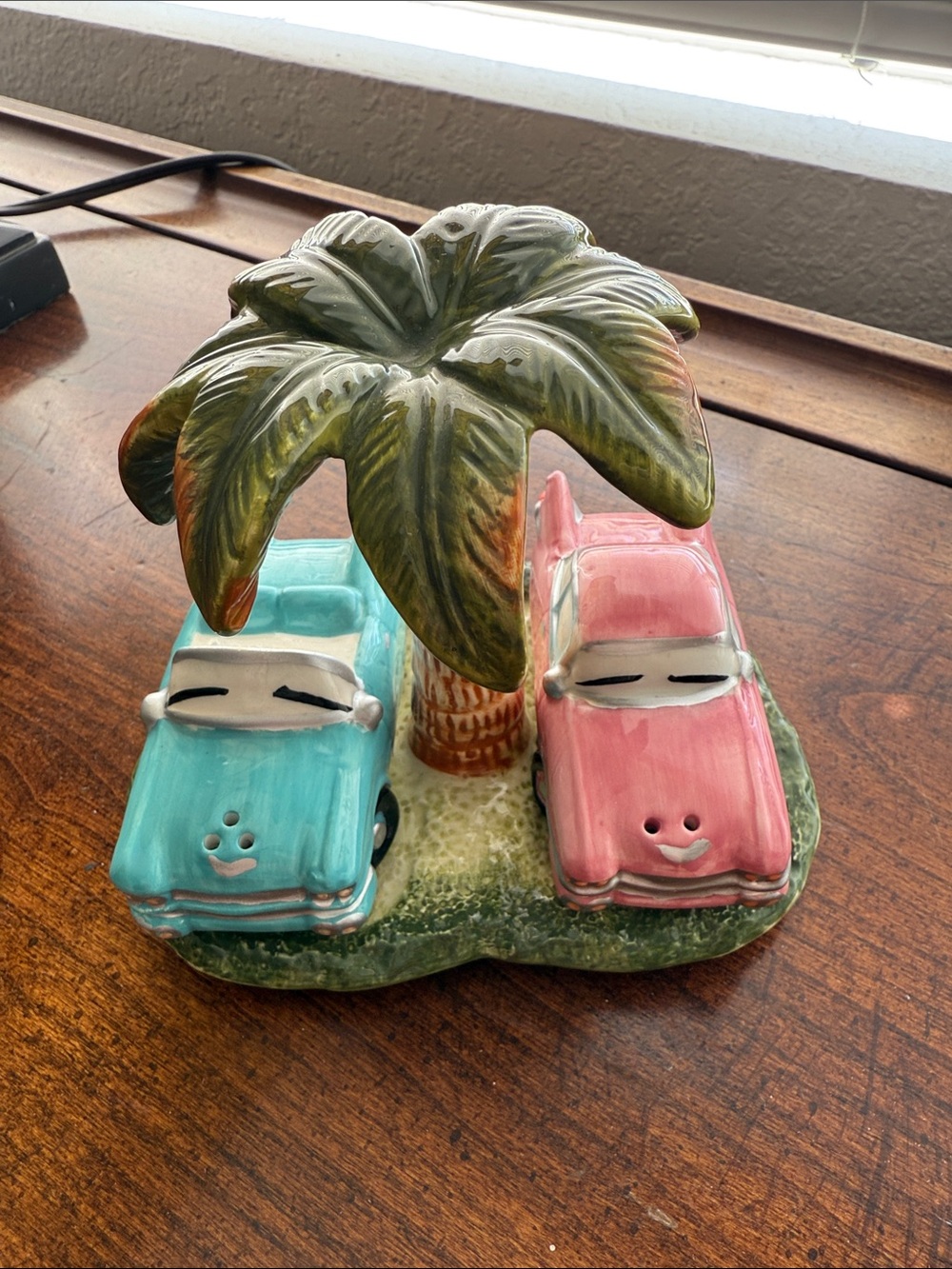 Vintage-Inspired Pink & Teal Ceramic Car Salt and Pepper Shakers with Palm Tree